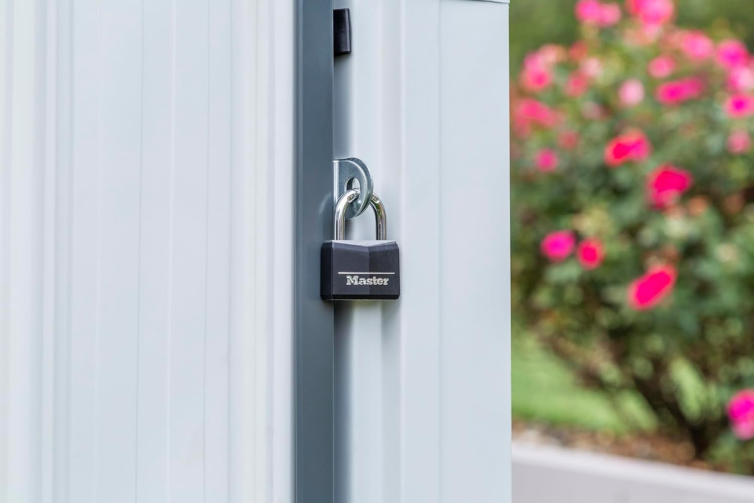 Abri de jardin compact en acie - Garden Tools avis et prix